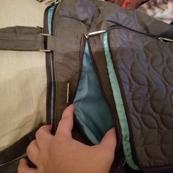 Travelon RFID-protected Travel Laptop Bag - Picture 3 of 7